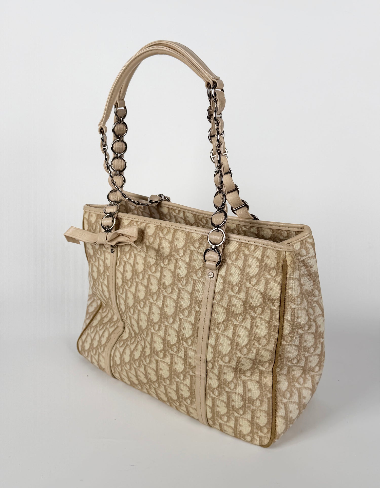 Trotter Canvas Romantic Chain