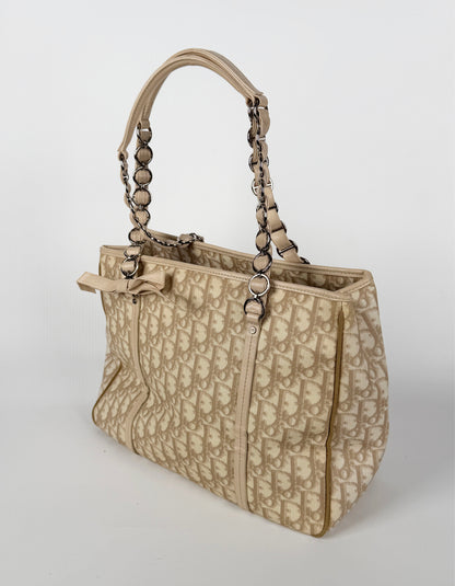 Trotter Canvas Romantic Chain